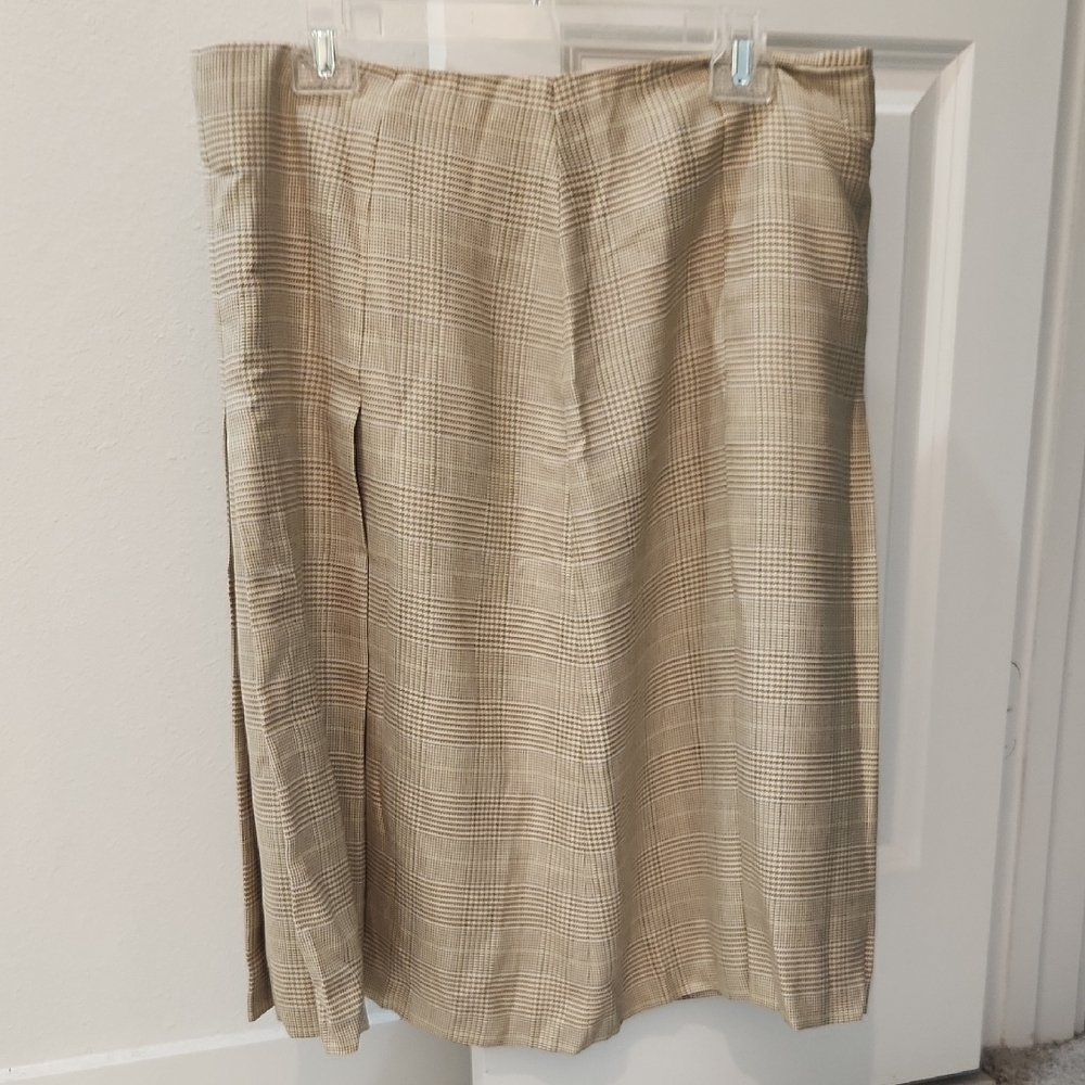 Brooks Brothers Beige Checkered Pencil Skirt